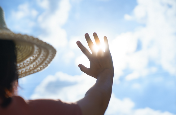 Skincare in Humid Weather: Top Tips to Stay Fresh & Non-Sticky